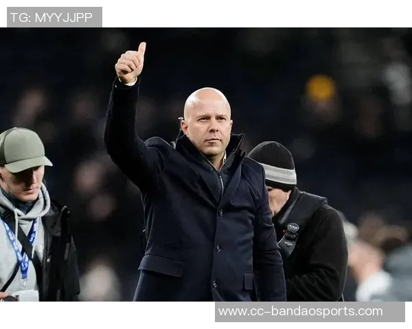 斯洛特获最佳教练奖却未亲自领奖利物浦大使代替出席仪式